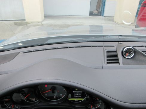 Used 2013 Porsche Panamera S image 62