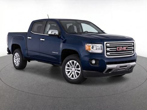 Used 2020 GMC Canyon SLT w/ Driver Alert Package RWD image 2