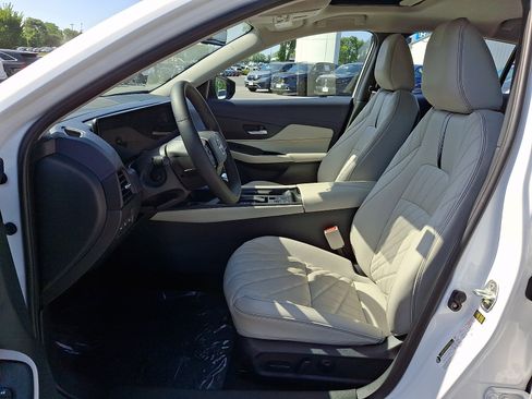 Used 2026 Nissan Sentra SL w/ Floor Mat Package FWD image 13