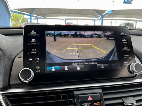 Used 2018 Honda Accord Touring image 27