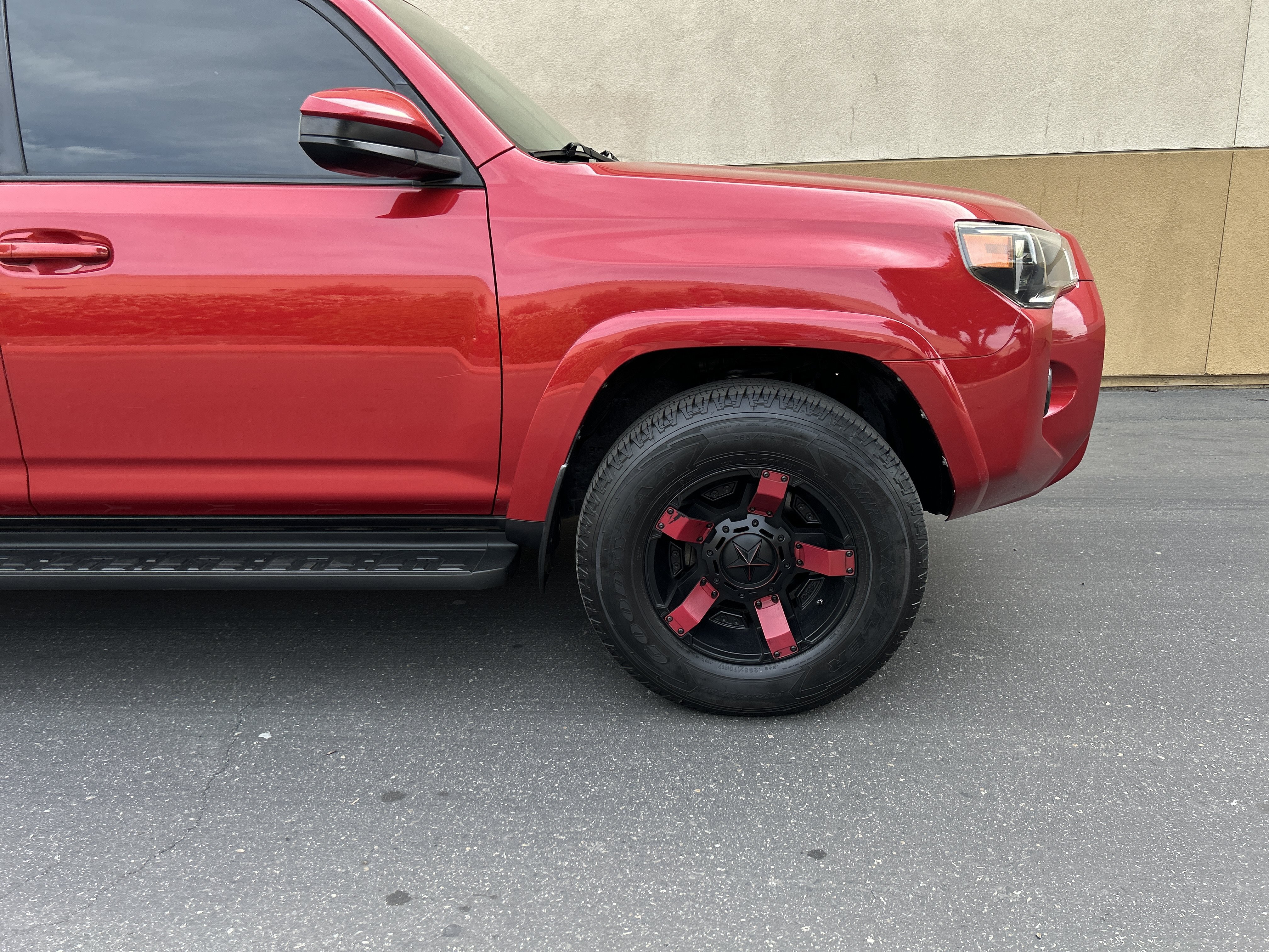 Used 2015 Toyota 4Runner SR5 AWD/4WD image 5