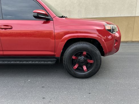 Used 2015 Toyota 4Runner SR5 image 5