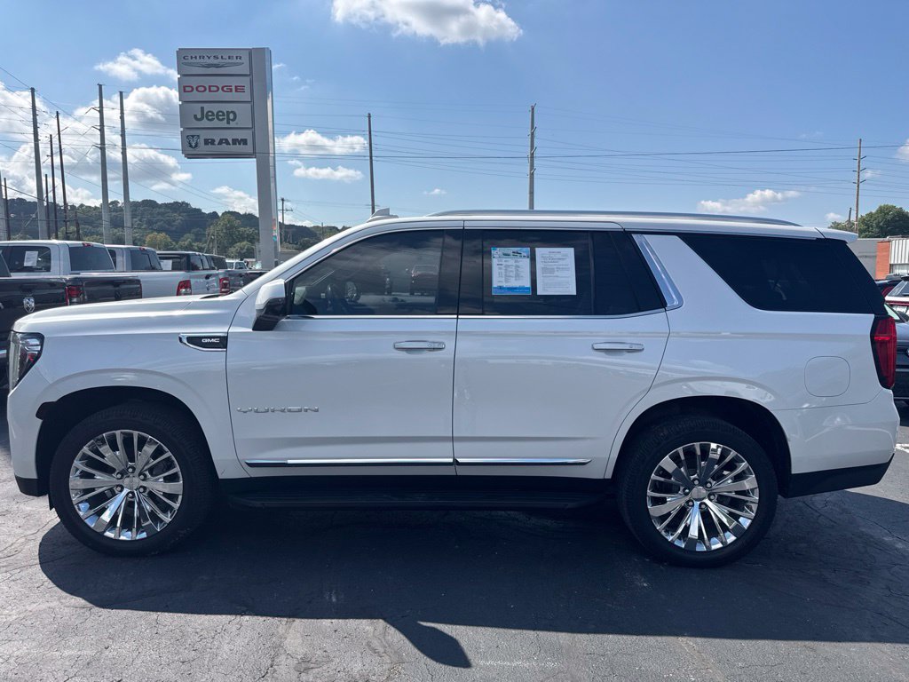 Used 2022 GMC Yukon SLT w/ SLT Luxury Package AWD/4WD image 5