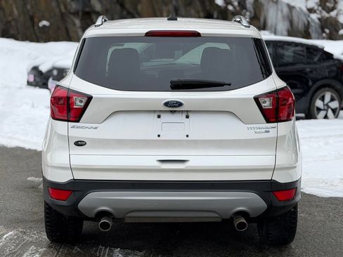 Used 2019 Ford Escape Titanium image 4