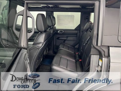 New 2025 Ford Bronco Badlands image 31