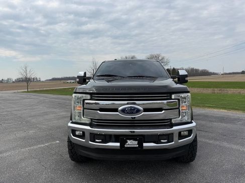 Used 2017 Ford F250 Lariat w/ Lariat Ultimate Package image 2