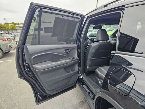 Used 2025 Honda Passport TrailSport image 14