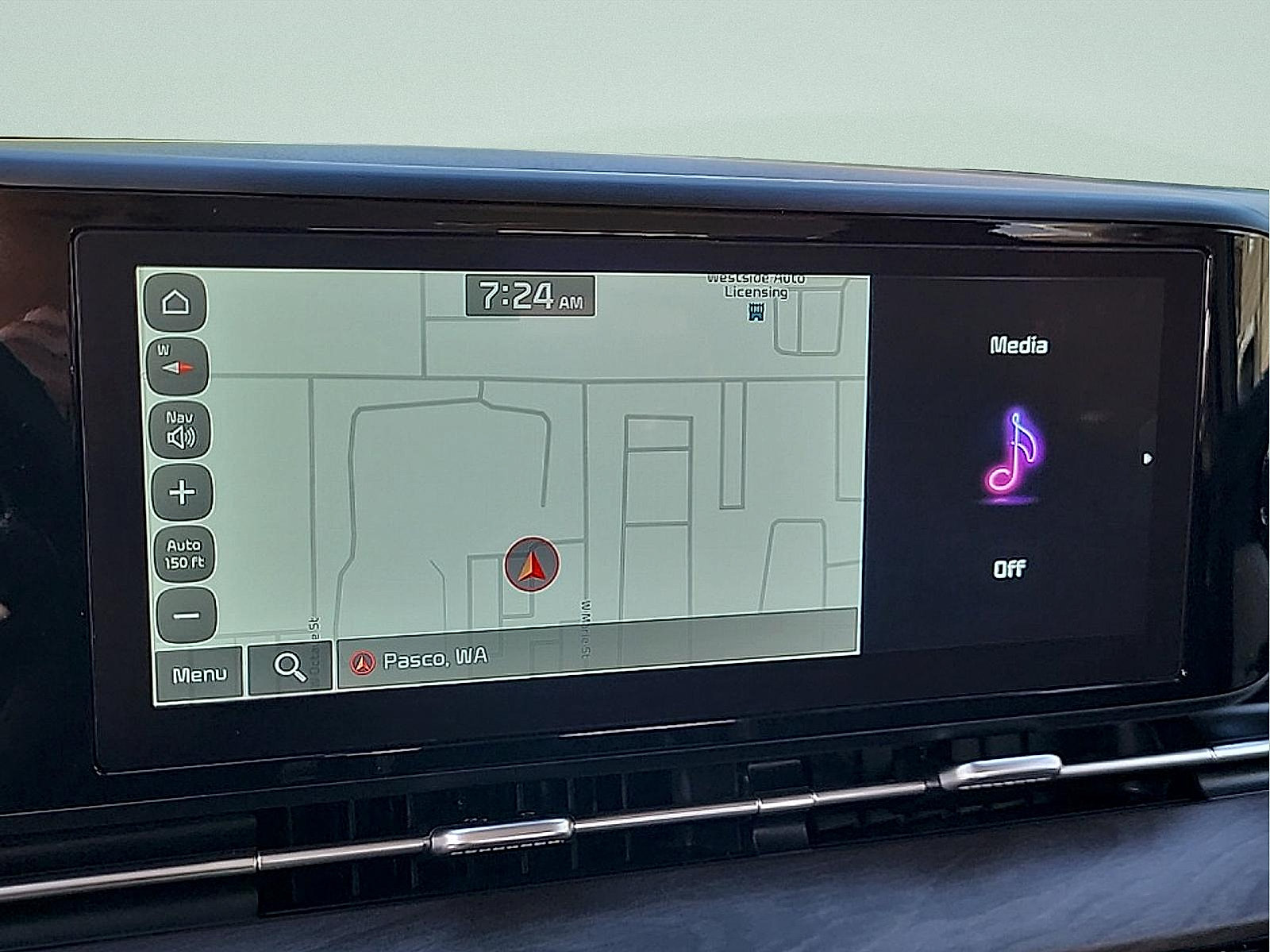 Used 2024 Kia Carnival EX FWD image 23