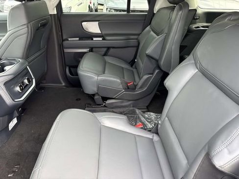 New 2026 Ford Expedition Active RWD image 17