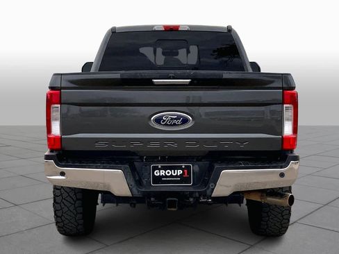 Certified 2019 Ford F250 Lariat w/ Chrome Package image 4