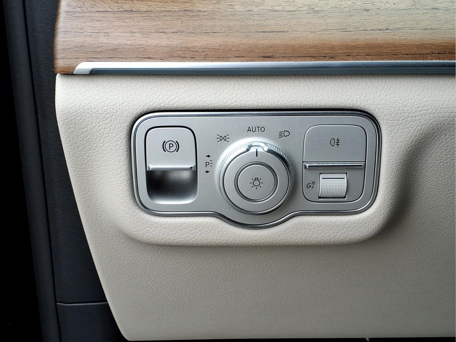 Certified 2022 Mercedes-Benz GLS 450 4MATIC image 22