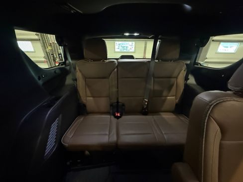 Used 2024 Chevrolet Tahoe High Country RWD image 27
