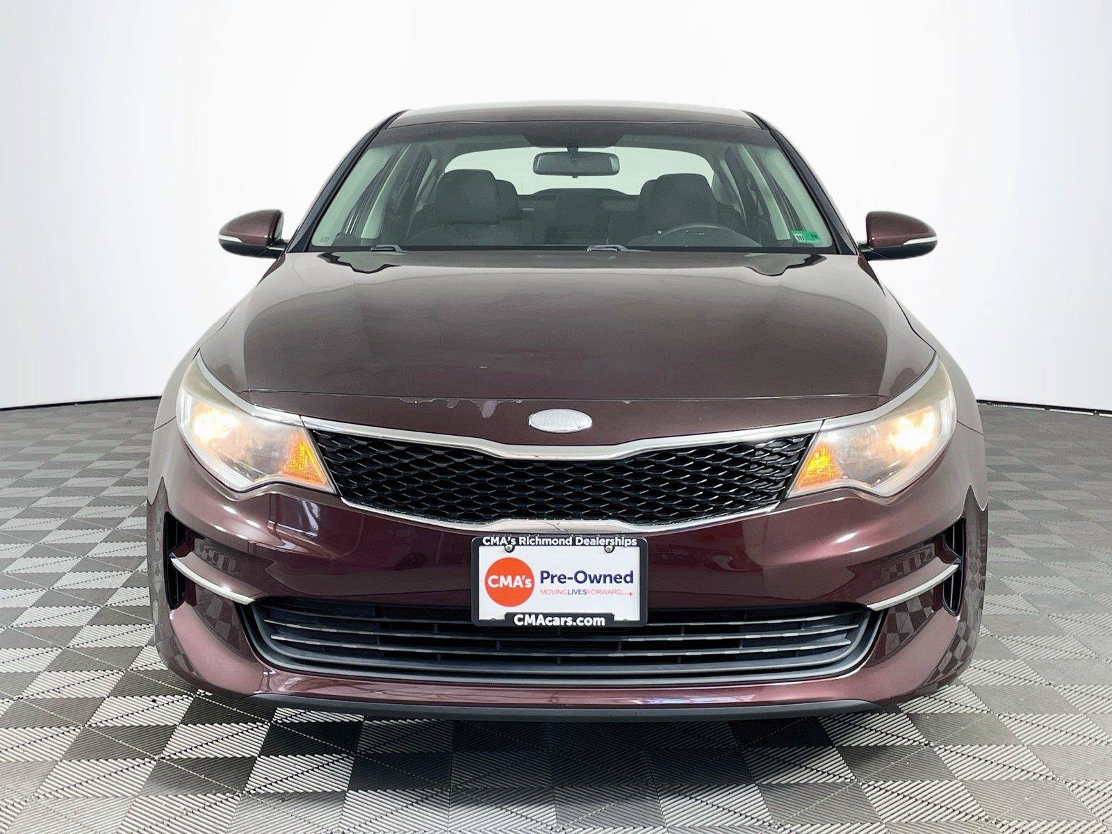 Used 2017 Kia Optima LX FWD image 2