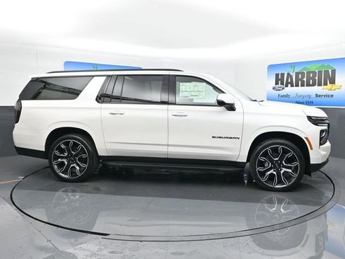 New 2025 Chevrolet Suburban RST w/ RST Capability Package image 7