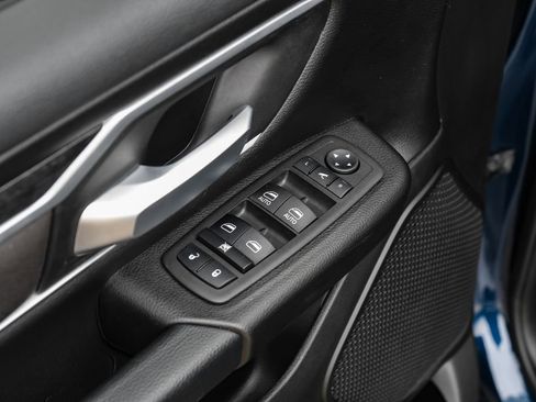 Used 2023 RAM 1500 Big Horn AWD/4WD image 56
