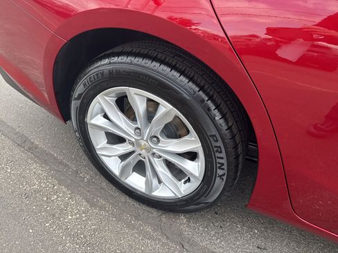 Used 2021 Chevrolet Malibu LT FWD image 11