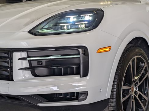 New 2026 Porsche Cayenne AWD/4WD image 13