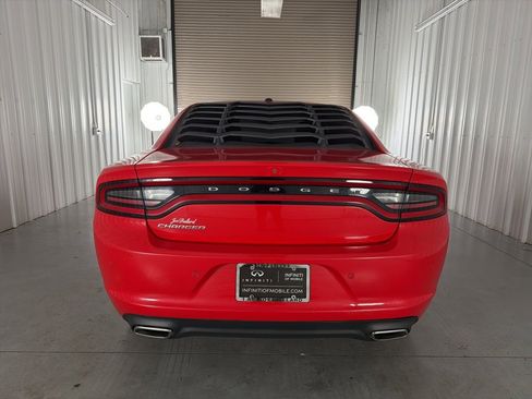 Used 2019 Dodge Charger SXT image 6