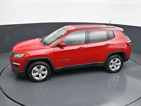 Used 2020 Jeep Compass Latitude w/ Cold Weather Group AWD/4WD image 26