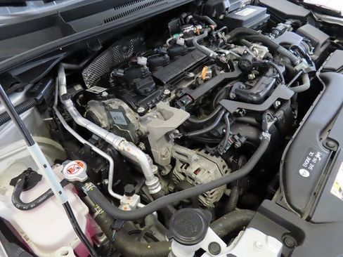 Used 2024 Toyota Corolla LE image 31