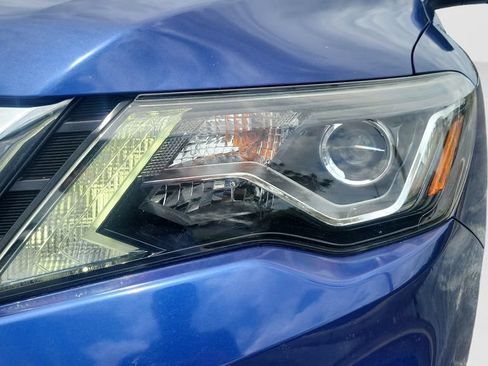 Used 2017 Nissan Pathfinder Platinum FWD image 25