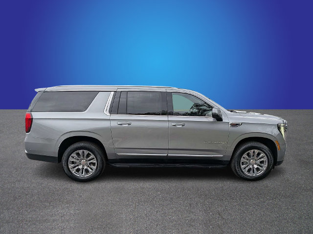 Used 2025 GMC Yukon XL Denali AWD/4WD image 6