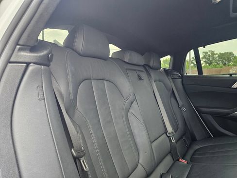 Used 2022 BMW X6 xDrive40i AWD/4WD image 13