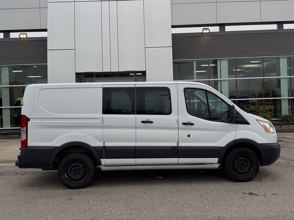 Used 2015 Ford Transit 250 130 Low Roof w/ Exterior Upgrade Package RWD image 23