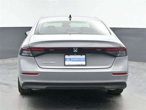Used 2025 Honda Accord SE image 9