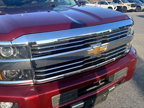 Used 2015 Chevrolet Silverado 2500 High Country w/ Duramax Plus Package image 30
