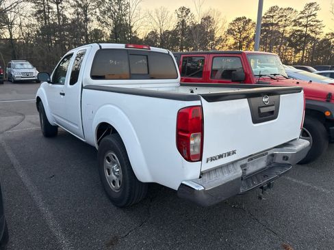 Used 2009 Nissan Frontier SE w/ Power Pkg image 4