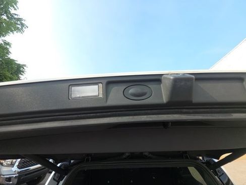 Used 2023 Rivian R1S Adventure AWD/4WD image 33