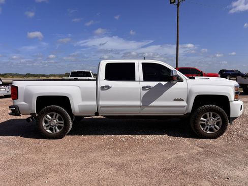 Used 2019 Chevrolet Silverado 2500 High Country w/ Duramax Plus Package AWD/4WD image 6