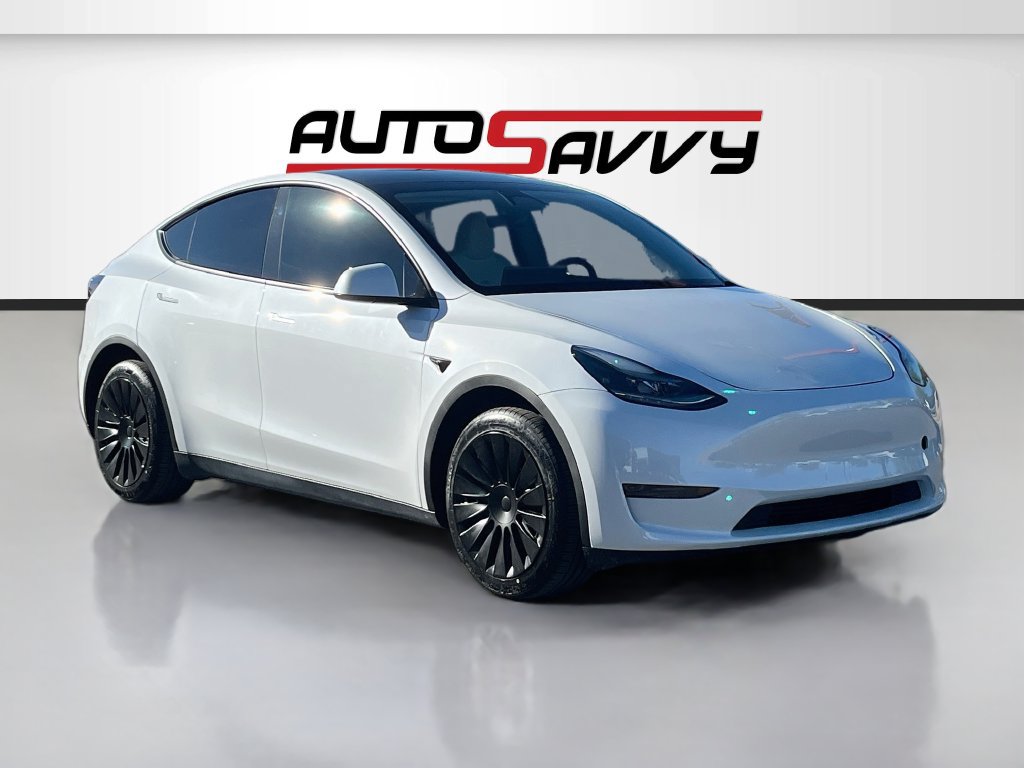 Used 2025 Tesla Model Y Long Range RWD image 1