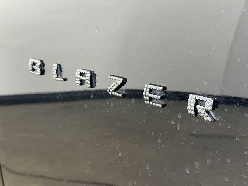 Used 2023 Chevrolet Blazer RS w/ Enhanced Convenience Package image 7