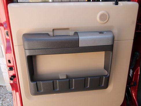 Used 2016 Ford F250 Lariat w/ Lariat Ultimate Package image 48