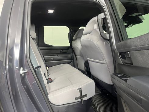 Certified 2025 Toyota Tacoma SR5 image 32