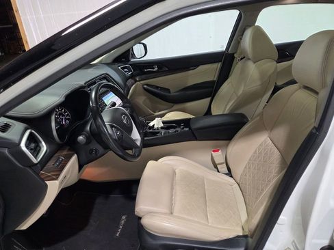 Used 2018 Nissan Maxima Platinum image 8