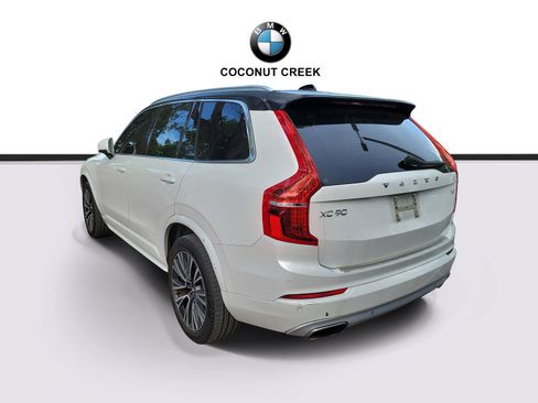 Used 2020 Volvo XC90 T5 Momentum w/ Protection Package Premier FWD image 4