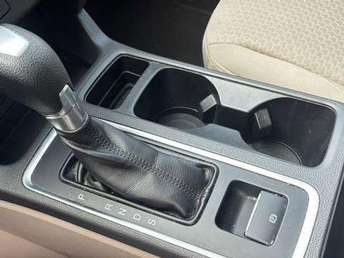 Used 2017 Ford Escape SE image 21