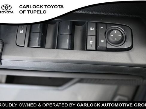 Used 2025 Toyota Tacoma TRD Sport AWD/4WD image 23