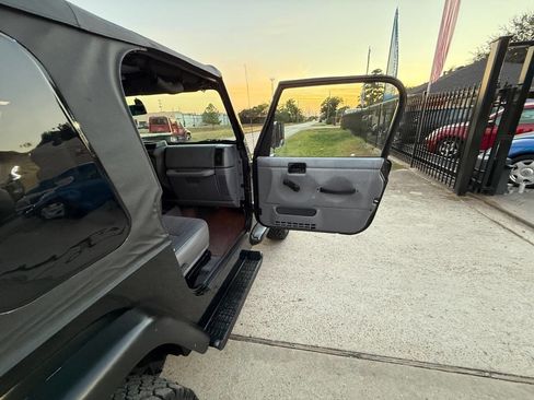 Used 1998 Jeep Wrangler Sport image 11