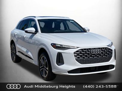 Used 2025 Audi Q5 Premium w/ Convenience Package