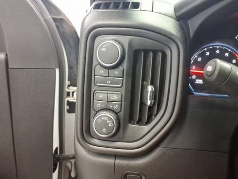 Used 2025 Chevrolet Silverado 2500 Custom w/ Custom Value Package AWD/4WD image 19