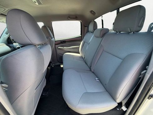Used 2012 Toyota Tacoma 4x4 Double Cab w/ TRD Sport Pkg image 23