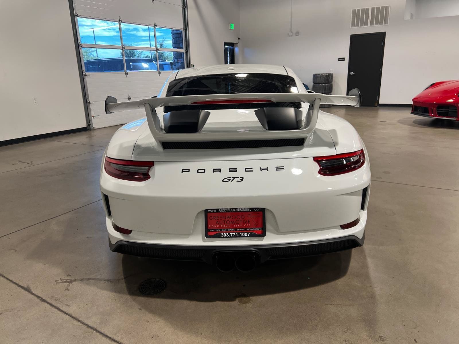 Used 2018 Porsche 911 GT3 RWD image 4