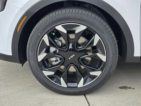 New 2026 Kia Sorento EX w/ EX Premium Package FWD image 9