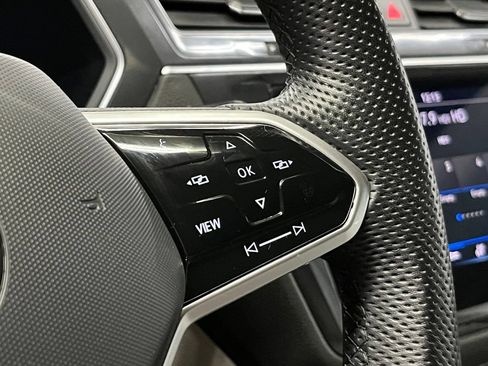 Used 2023 Volkswagen Tiguan SE R-Line AWD/4WD image 27