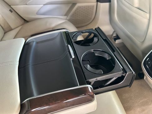 Used 2017 Cadillac XTS Luxury image 29