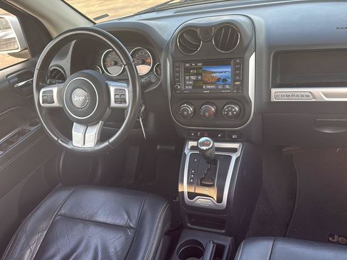 Used 2015 Jeep Compass High Altitude AWD/4WD image 9
